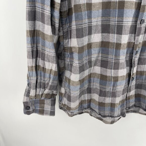 Ocean + Coast Plaid Flannel Men's Shirt Gray/Blue Long Sleeve Button Down - Picture 4 of 6